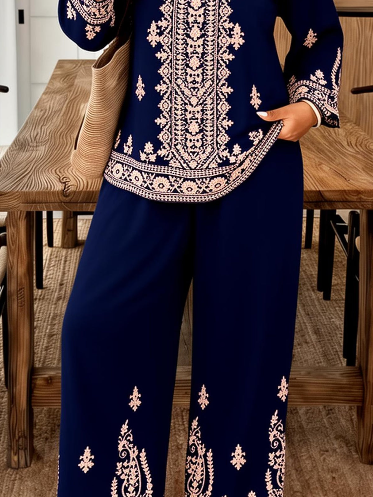 Women’s Elegant Embroidered Kurta Pant Set