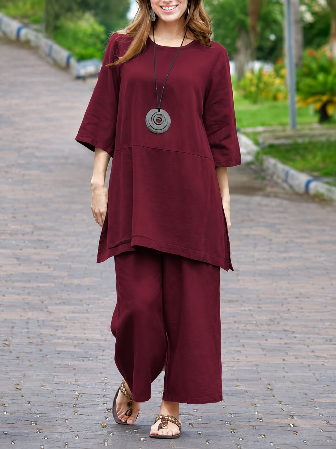 Stylish Solid Color Women's Outfit