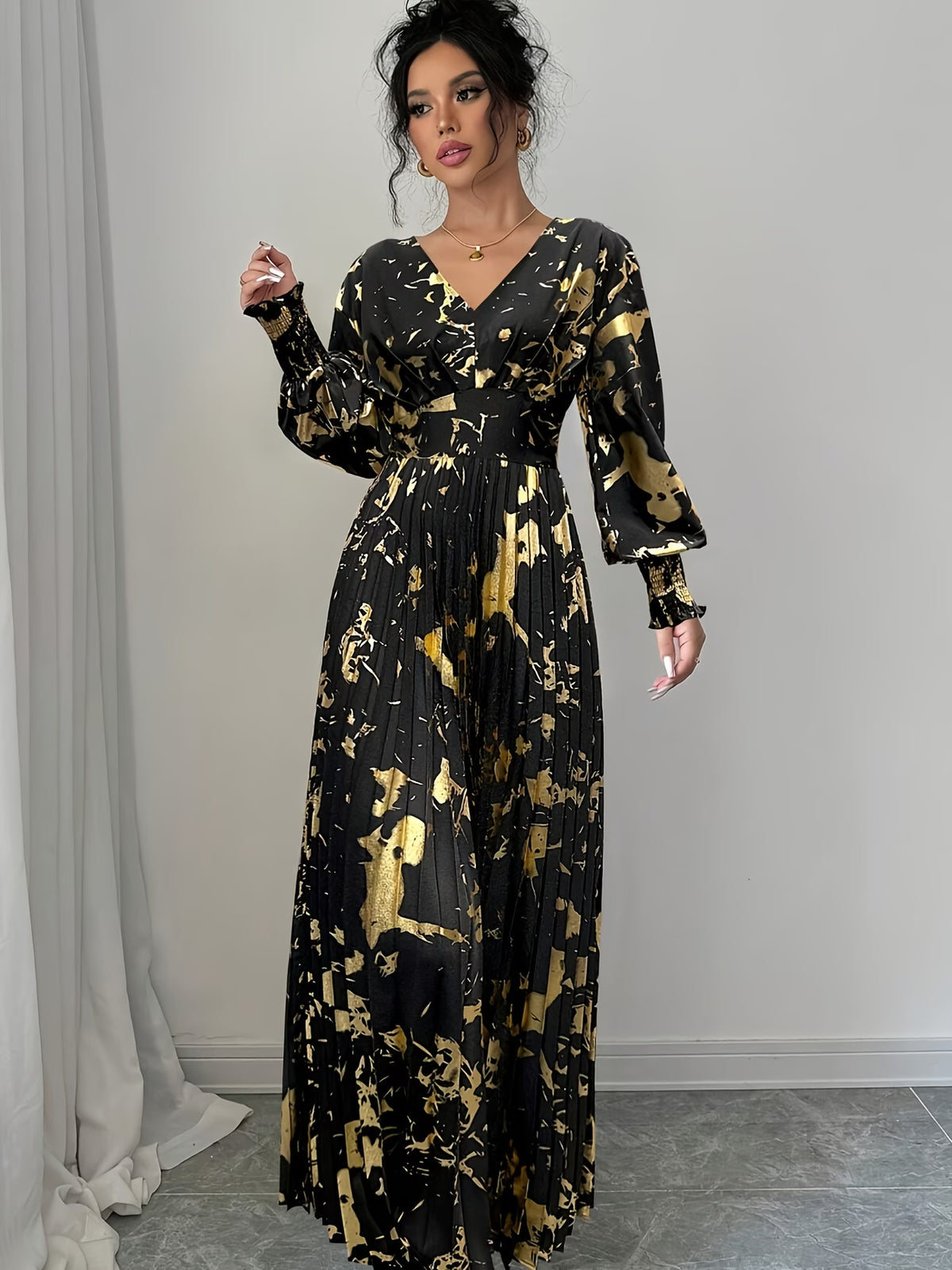Women’s Floral Printed Pleated Maxi Dress